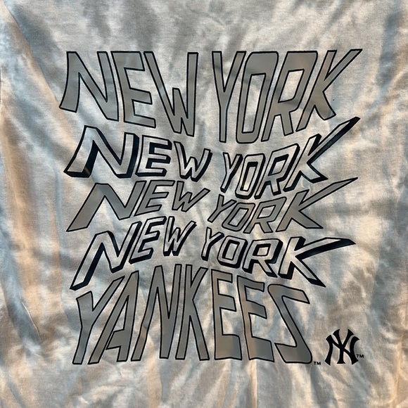 NWT New York Yankees Baseball Tie Dye Shirt - Picture 5 of 5